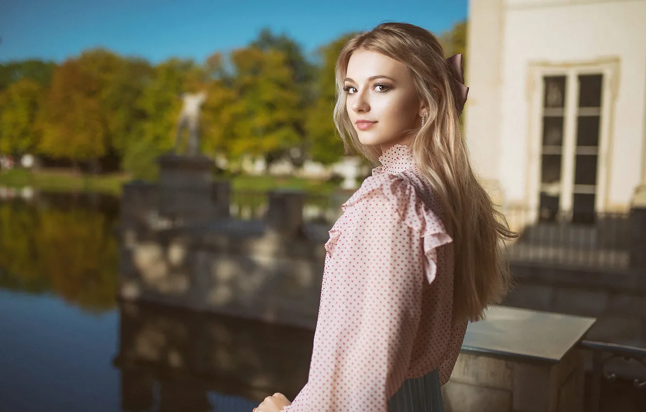 Фото обои взгляд, девушка, блузка