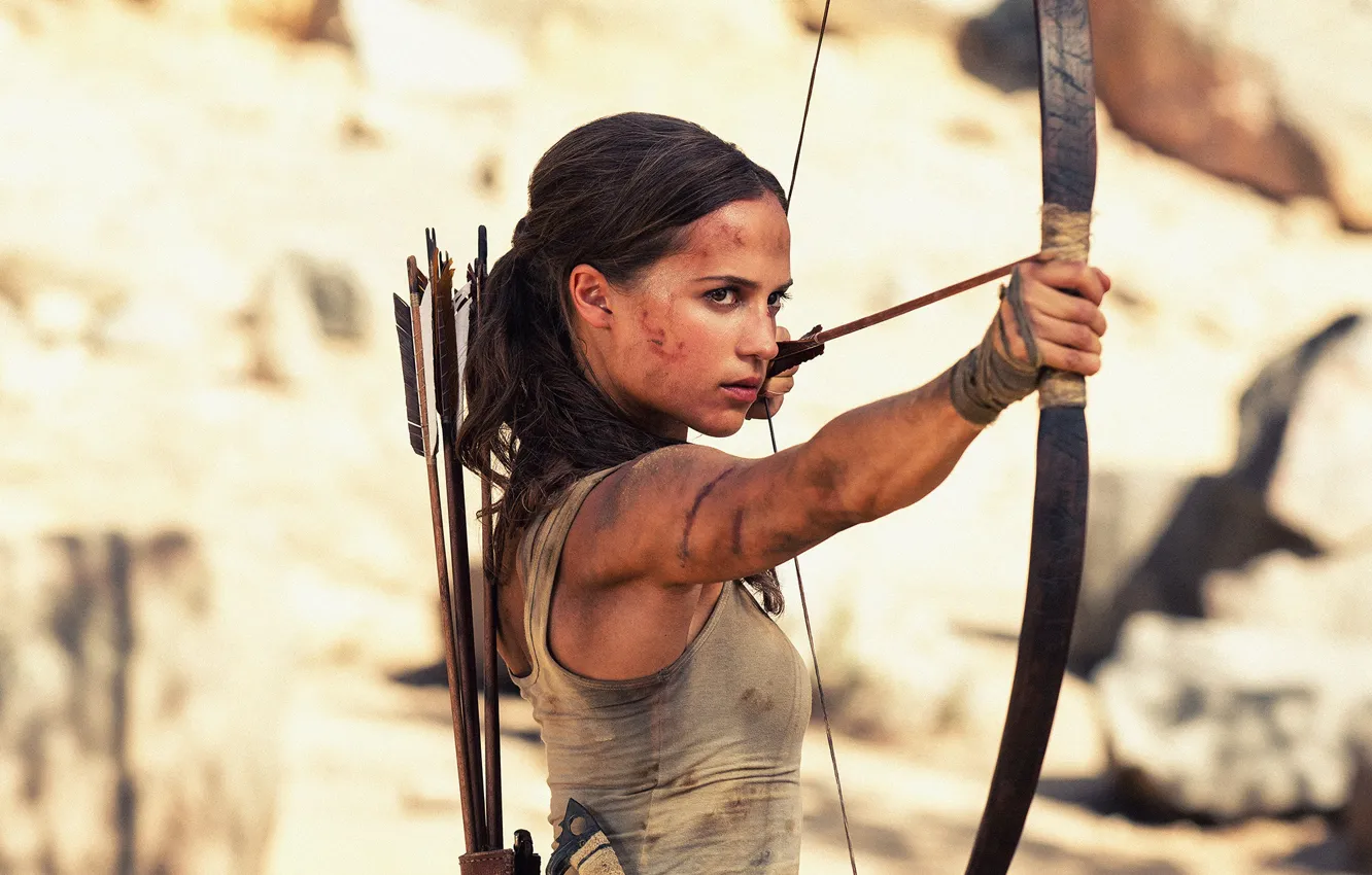 Фото обои девушка, поза, кадр, майка, лук, Tomb Raider, Лара Крофт, стрелы