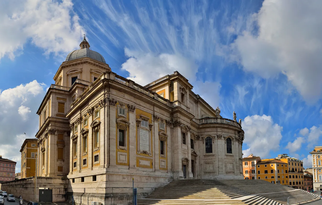 Фото обои небо, облака, дома, Рим, Италия, церковь, ступени, базилика
