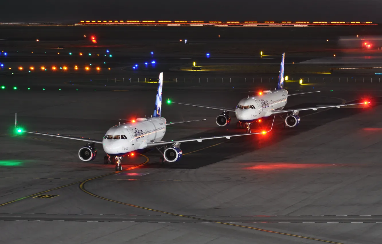 Фото обои самолет, аэродром, JetBlue 833