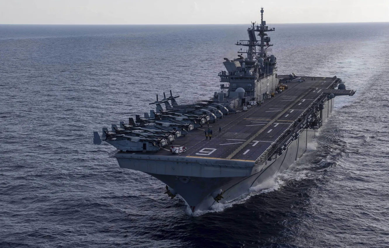 Фото обои USS America, Amphibious assault ship, LHA 6