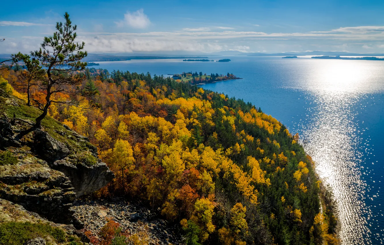 Фото обои осень, лес, небо, облака, деревья, озеро, остров