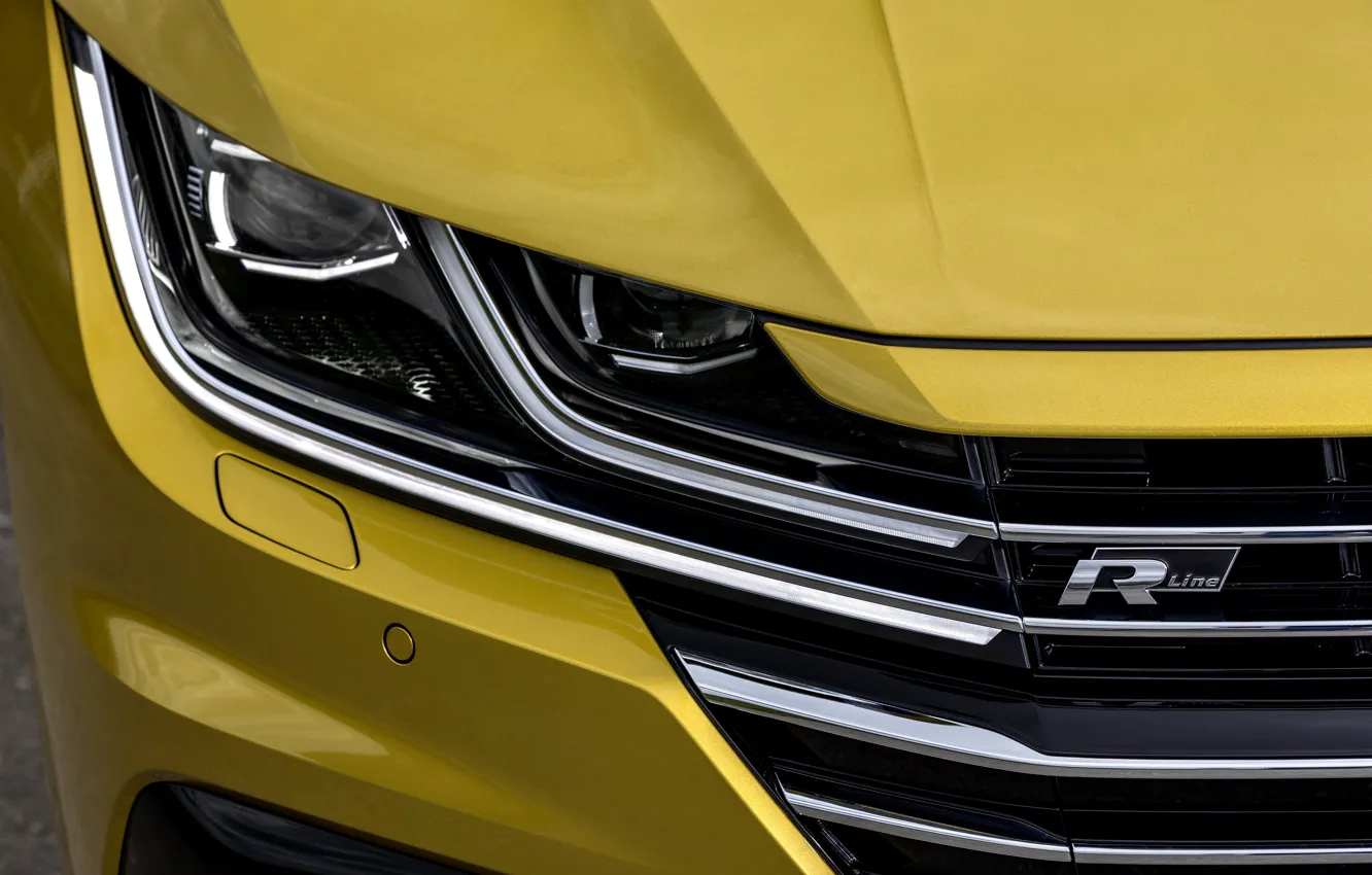 Фото обои жёлтый, фара, капот, Volkswagen, решётка, бампер, передок, 2018