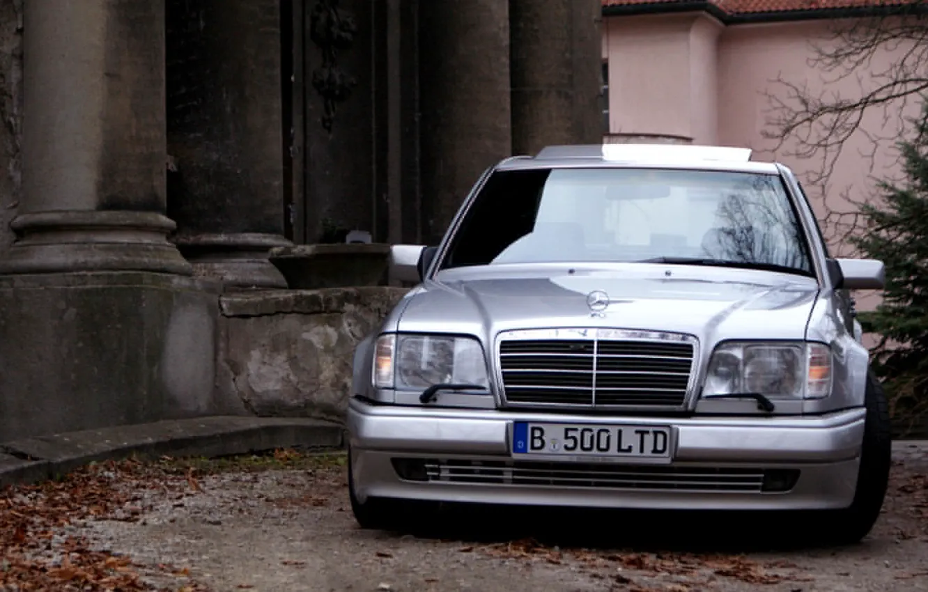 Фото обои Mercedes-Benz, E500, W124