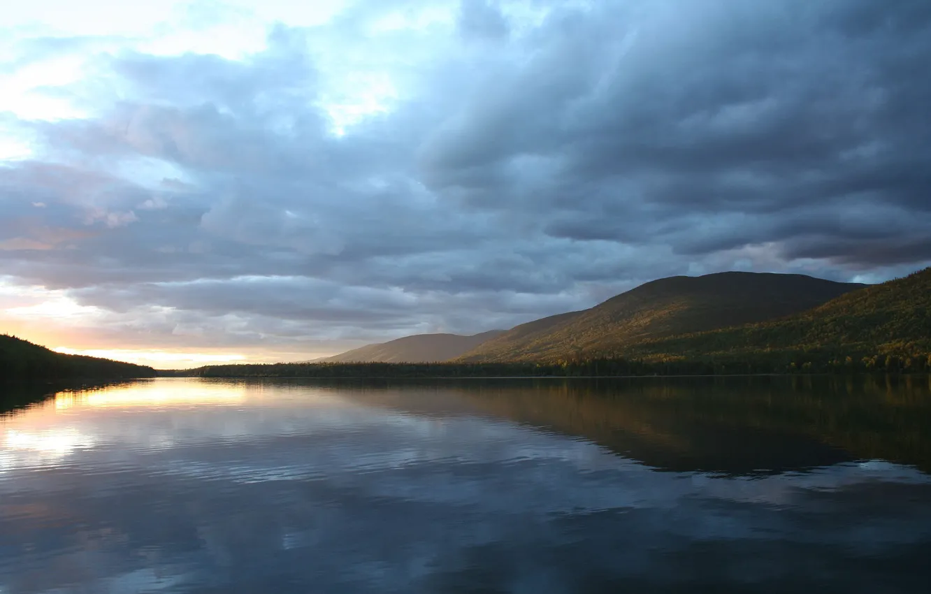 Фото обои облака, озеро, отражение, Гора