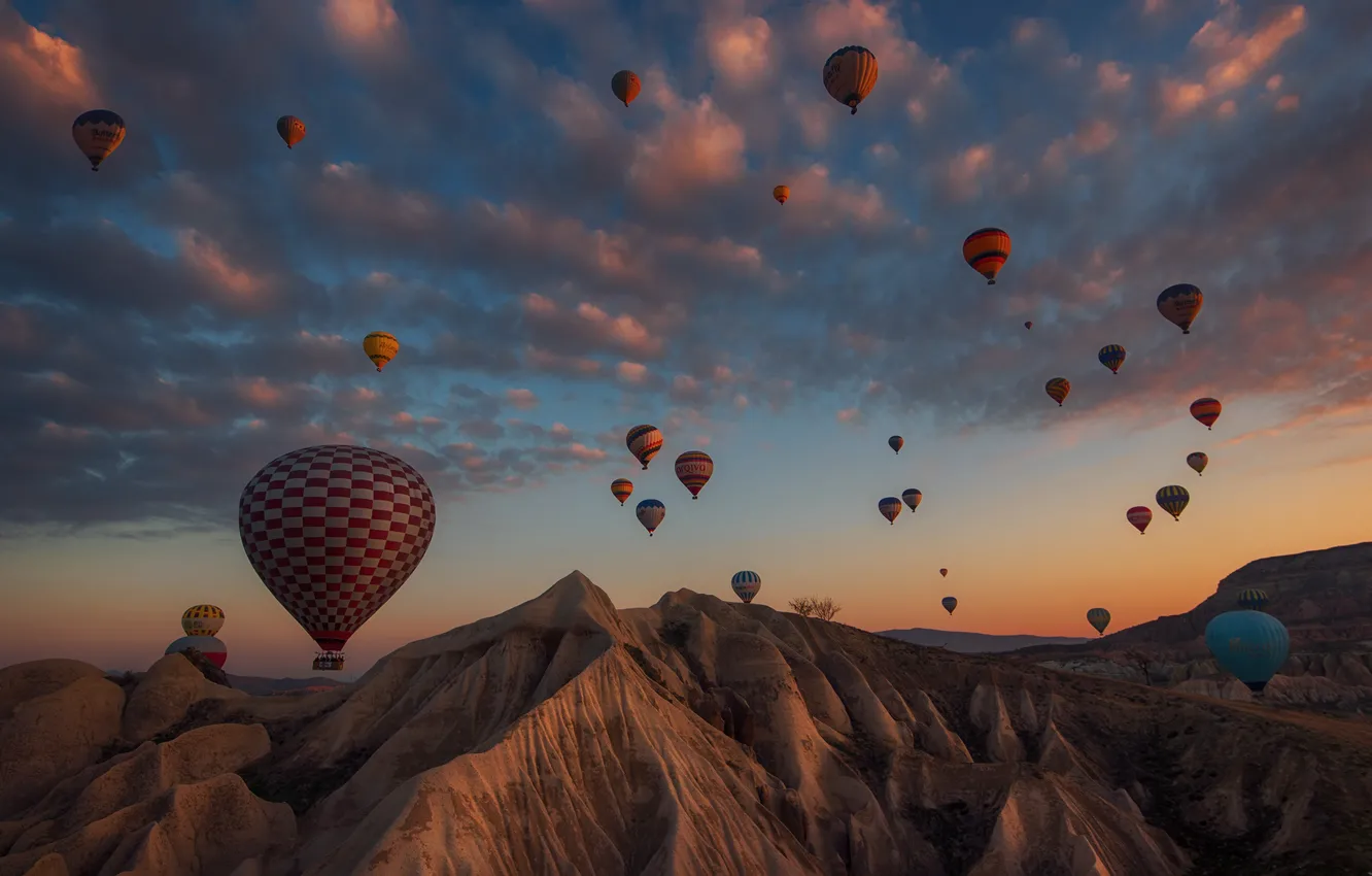 Фото обои облака, горы, воздушный шар, воздухоплавание, mountains, clouds, balloon, ballooning