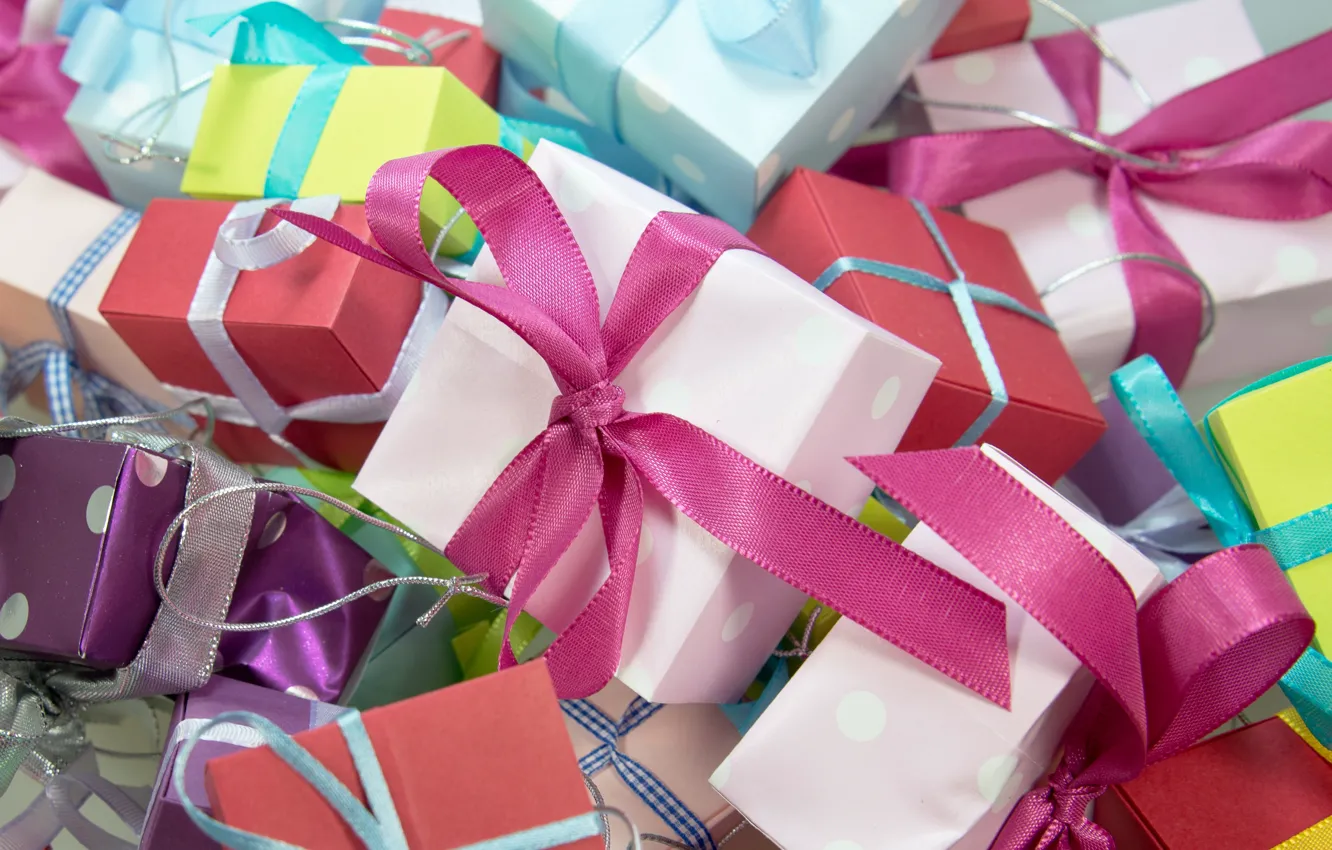 Фото обои праздник, коробка, подарок, цветные, лента, подарки, бантики, бант