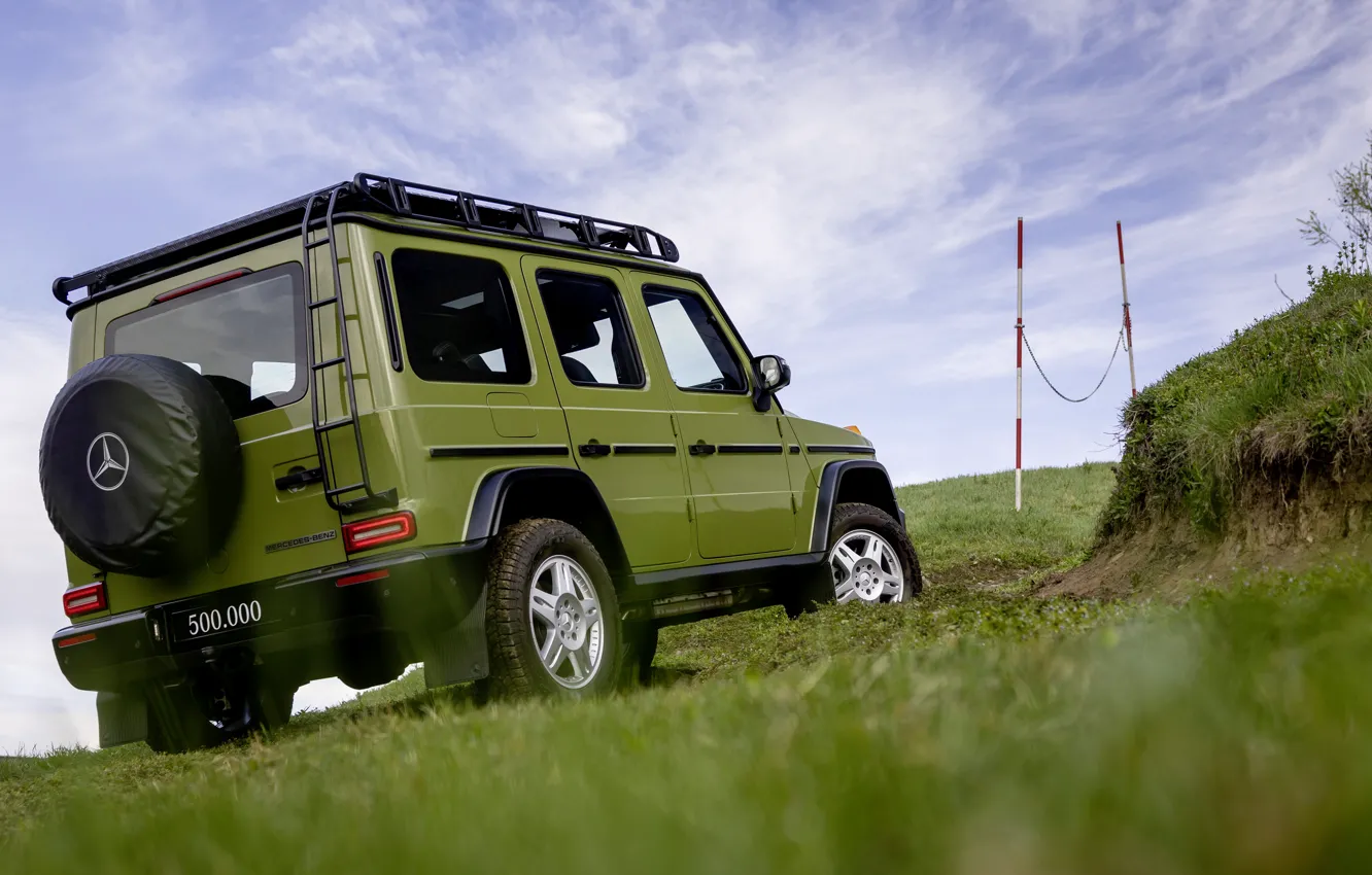 Фото обои Mercedes-Benz, Трава, Gelandewagen, Сзади, Mercedes-Benz G-Class, Four-wheel drive automobile, Полноприводный автомобиль