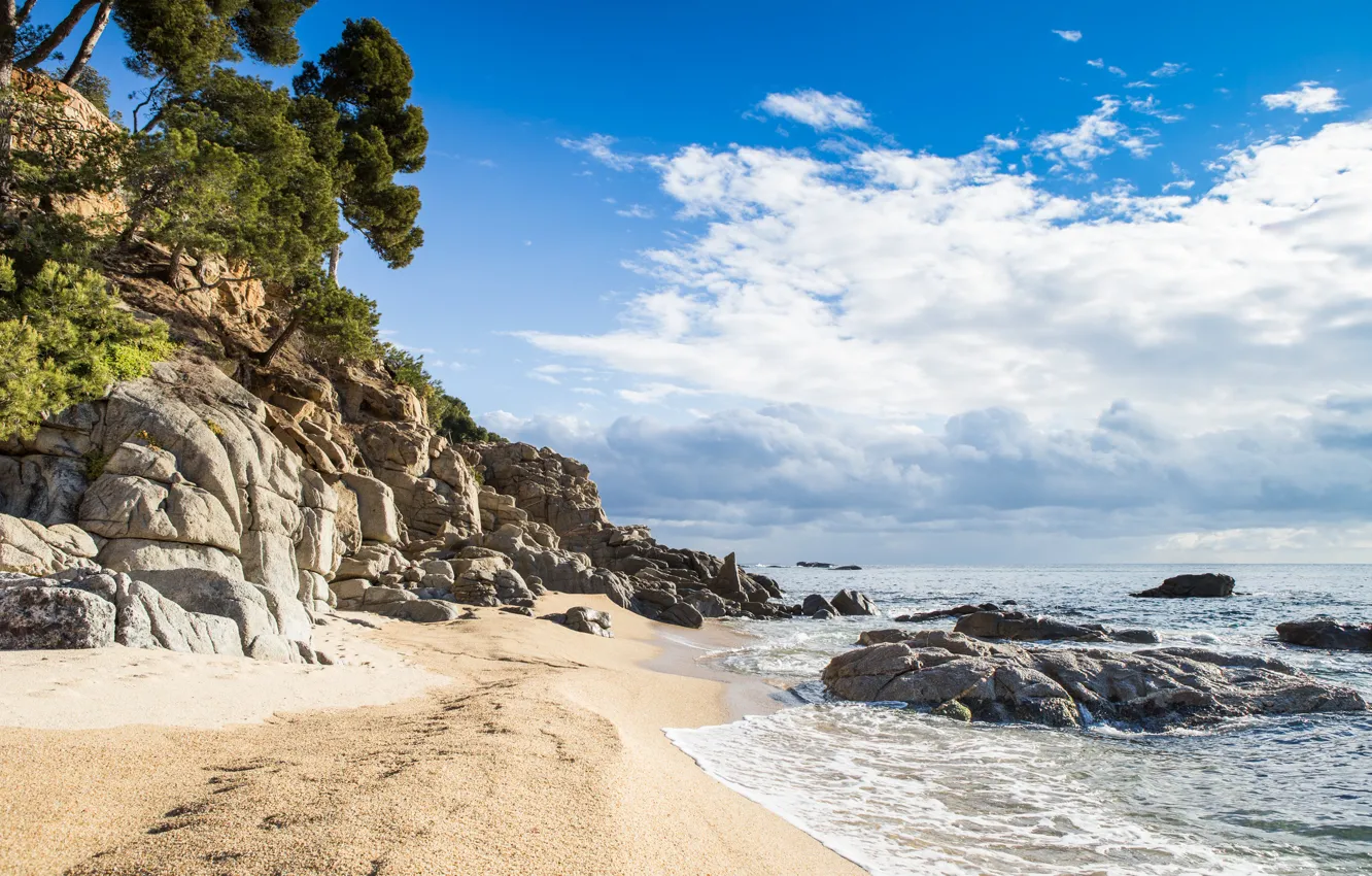 Фото обои море, пляж, камни, берег, Испания, Коста-Брава