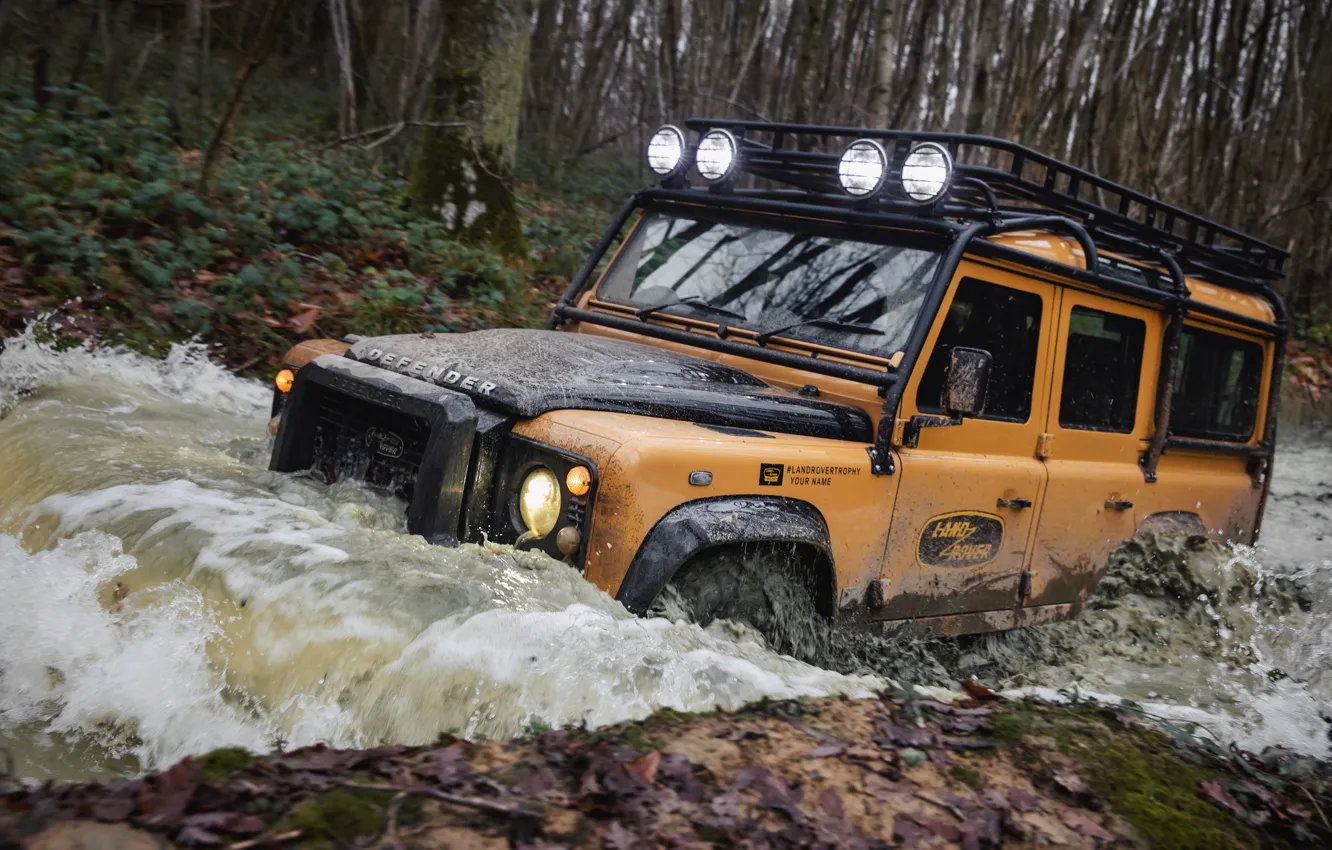 Фото обои вода, свет, внедорожник, Land Rover, прожекторы, Defender, V8, 5.0 л.