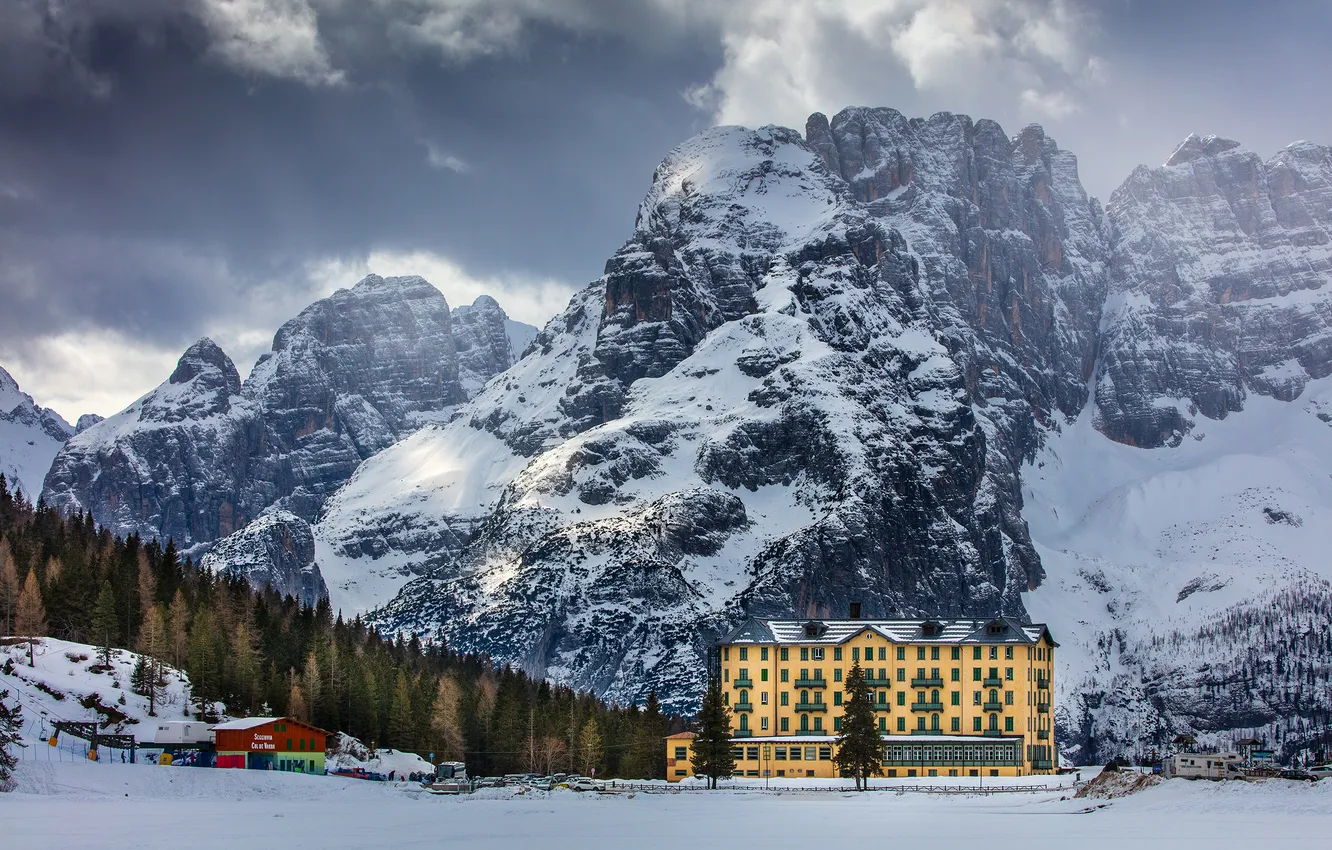 Фото обои mountains, snow, hotel, splendor