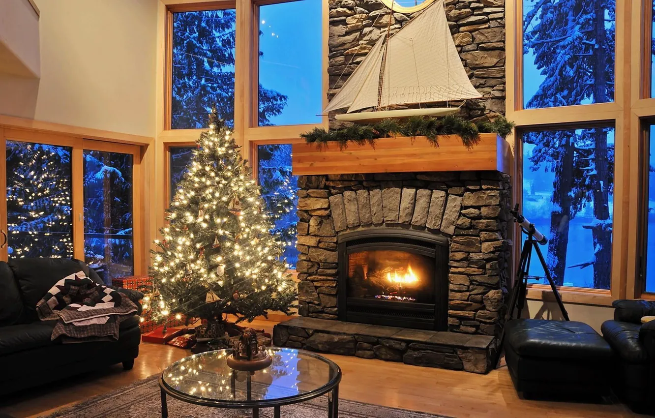 Фото обои огни, тепло, елка, Рождество, подарки, Новый год, камин, гостиная