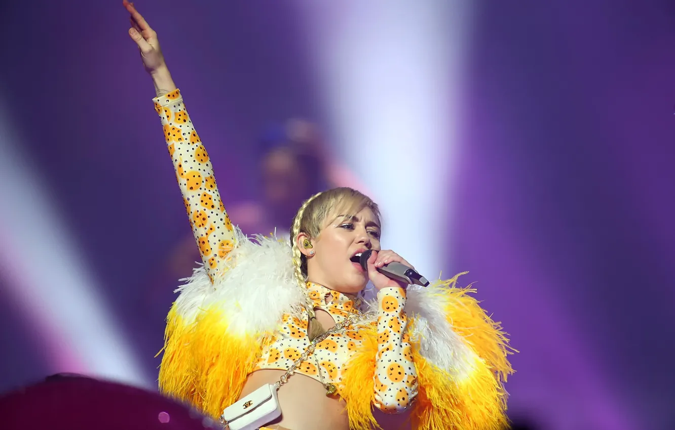Фото обои певица, Miley Cyrus, Майли Сайрус, In Perth, Performs Live