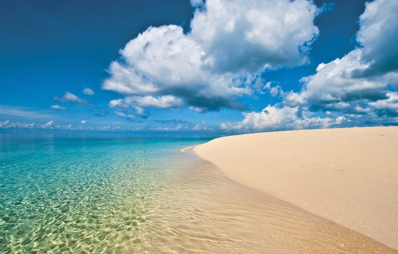 Фото обои песок, море, пляж, вода, облака