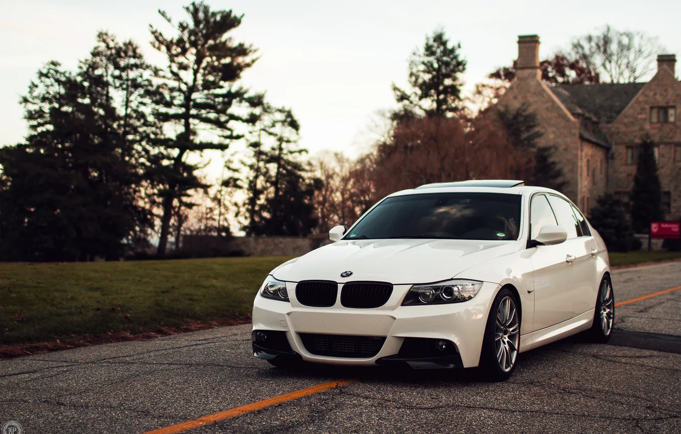 Фото обои белый, бмв, BMW, перед, white, седан, E90, 3 серия