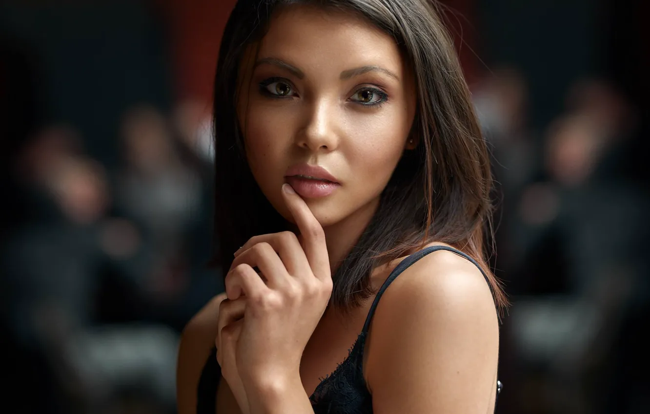 Фото обои взгляд, лицо, портрет, руки, Alex Fetter, Julia Sunny