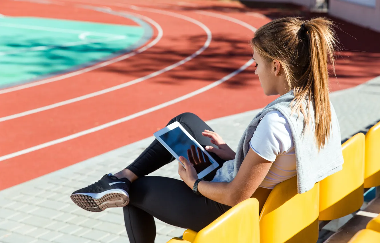 Фото обои tablet, athlete, female athlete