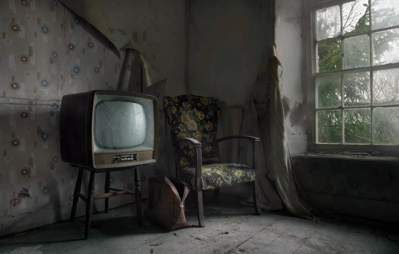 Фото обои кресло, телевизор, окно