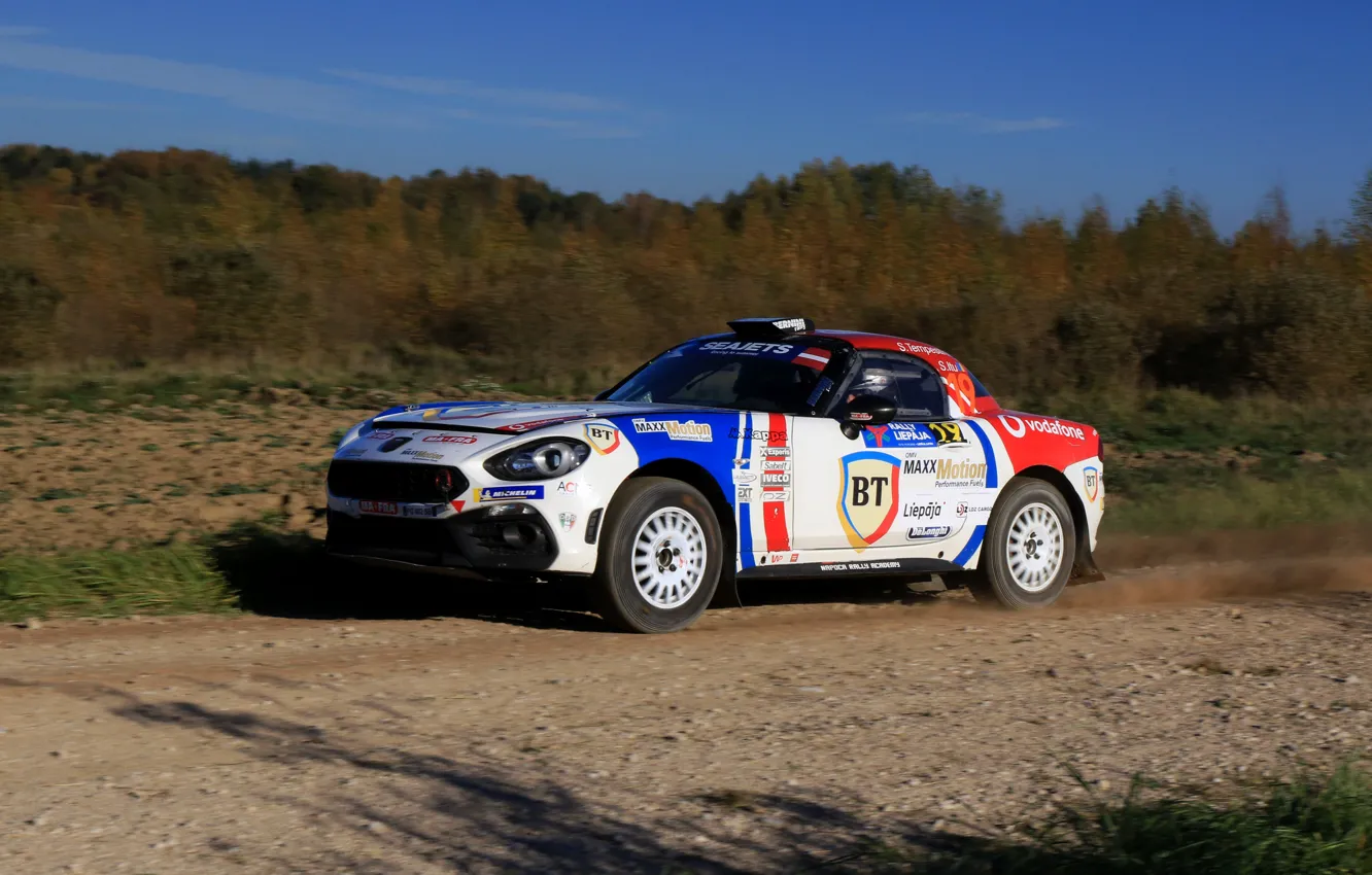 Фото обои поле, земля, ралли, 2018, Abarth, 124 Rally