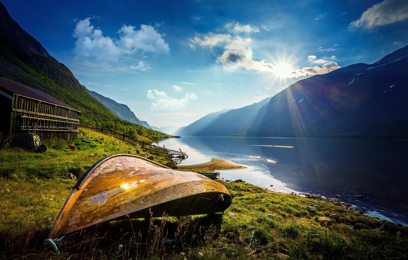 Фото обои солнце, горы, озеро, рассвет, лодка, Норвегия, Norway, Vaga Kommune