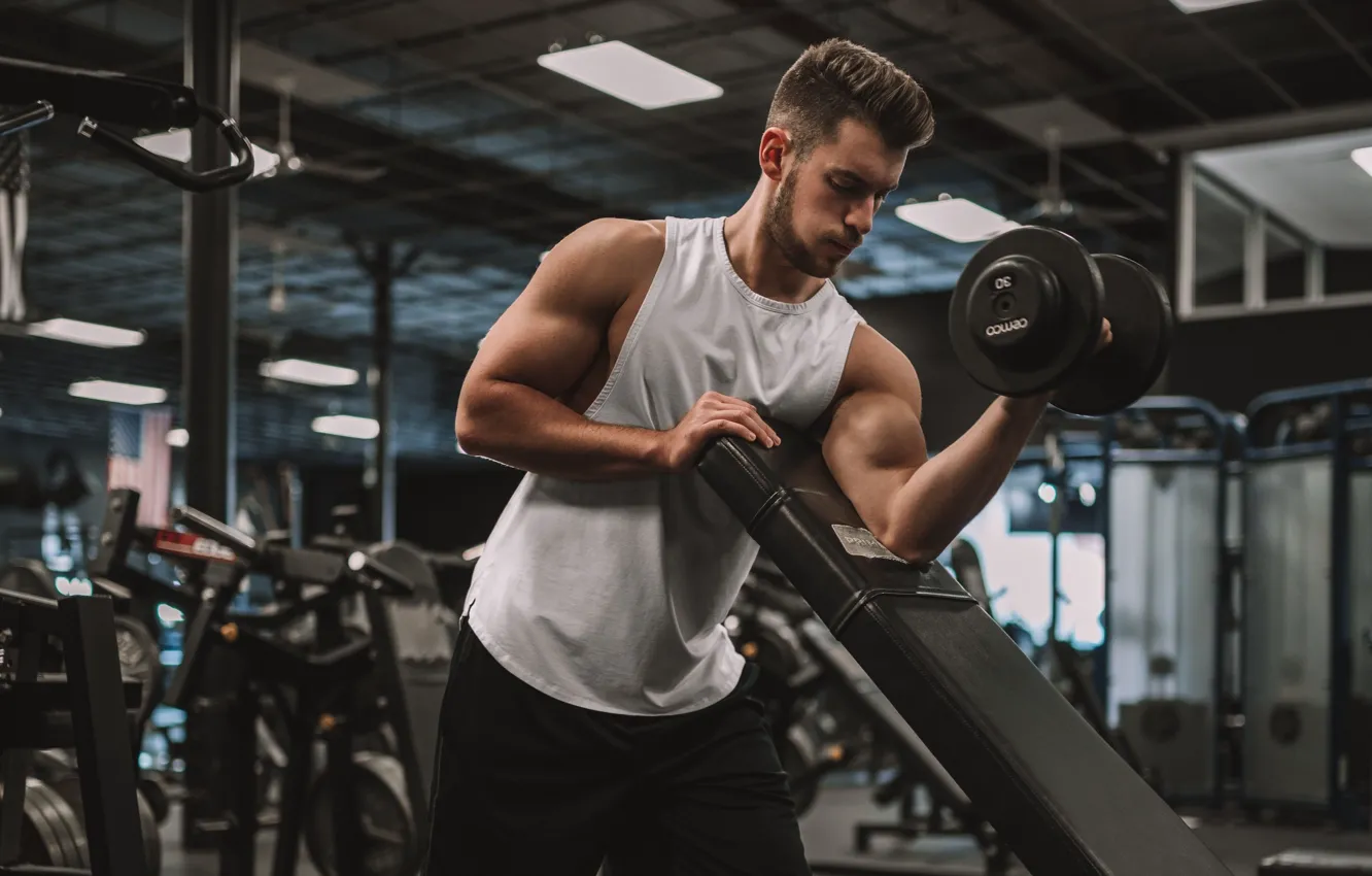 Фото обои поза, muscle, мышцы, pose, тренировка, тренажеры, гантели, бицепс