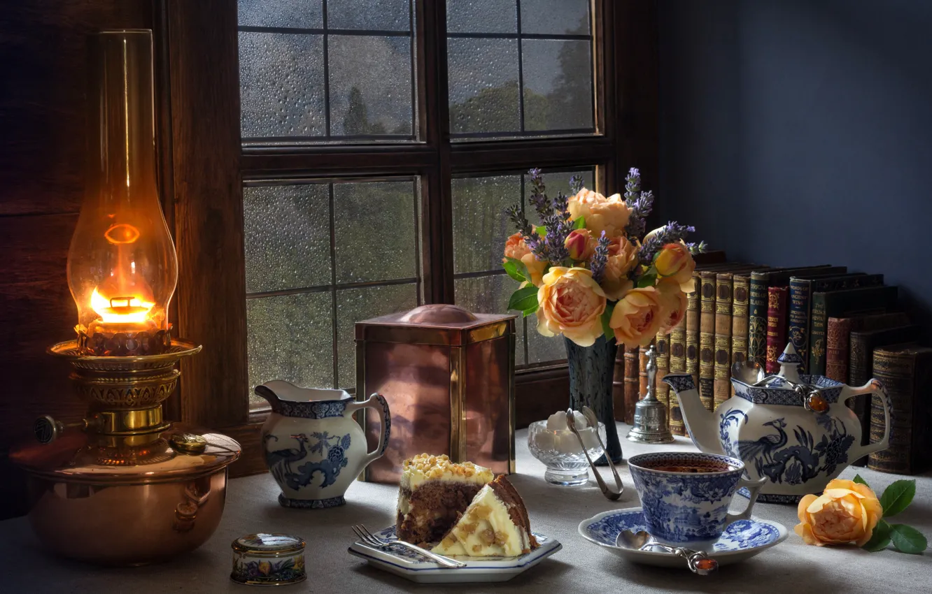 Фото обои цветы, стиль, чай, книги, лампа, розы, букет, окно