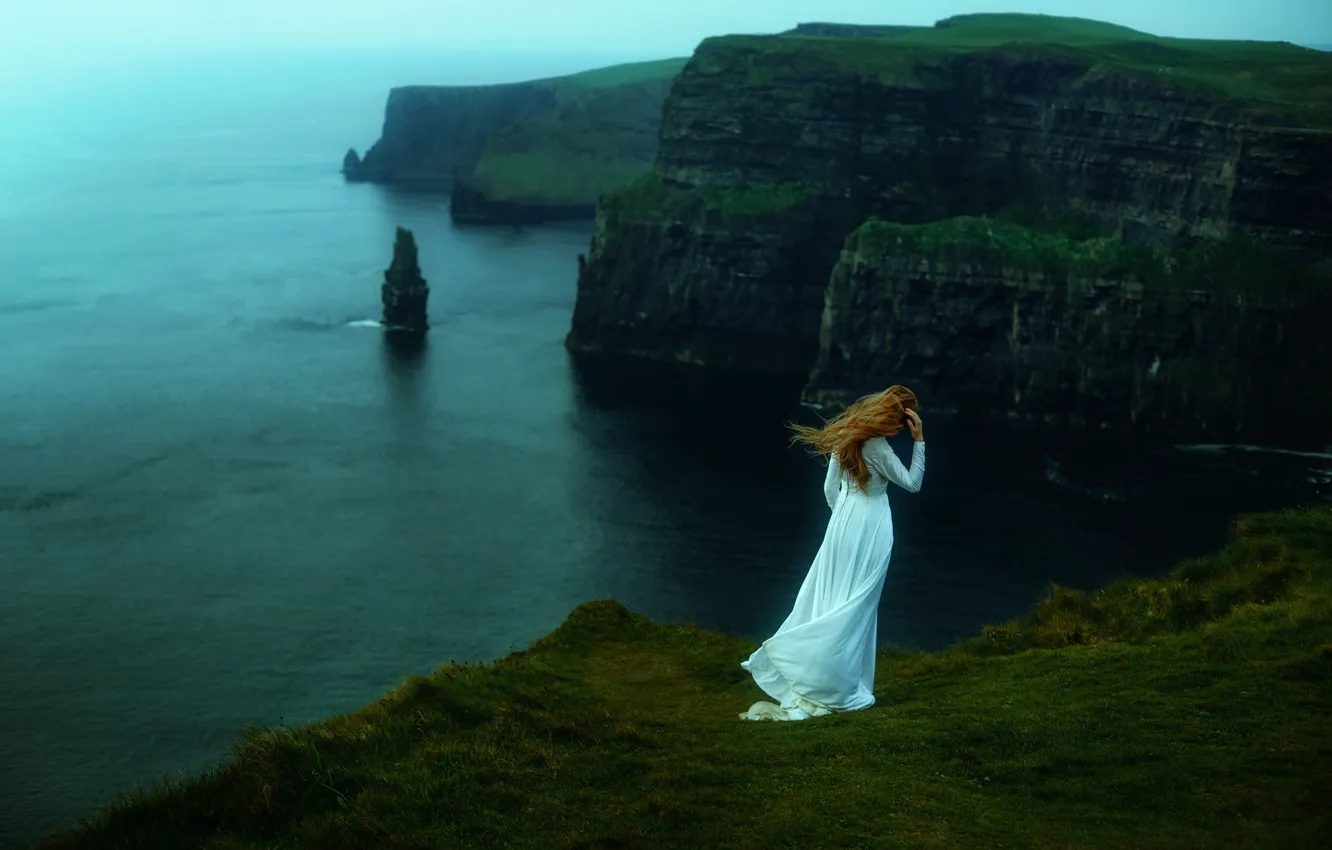 Фото обои море, девушка, природа, скалы, платье, TJ Drysdale