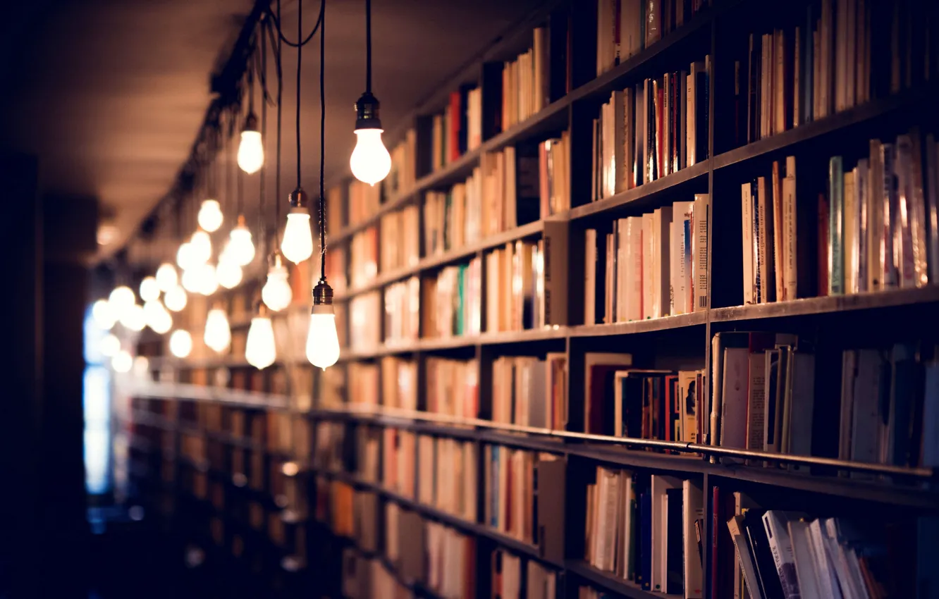 Фото обои свет, уют, лампа, книга, библиотека, полки, books