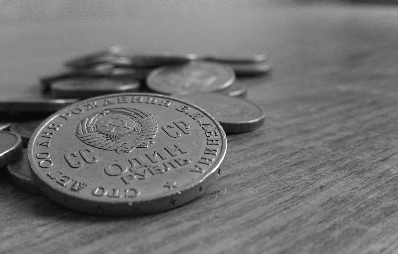 Фото обои Монеты, Стол, Серп, СССР, Молот, Ленин, Герб, Деньги
