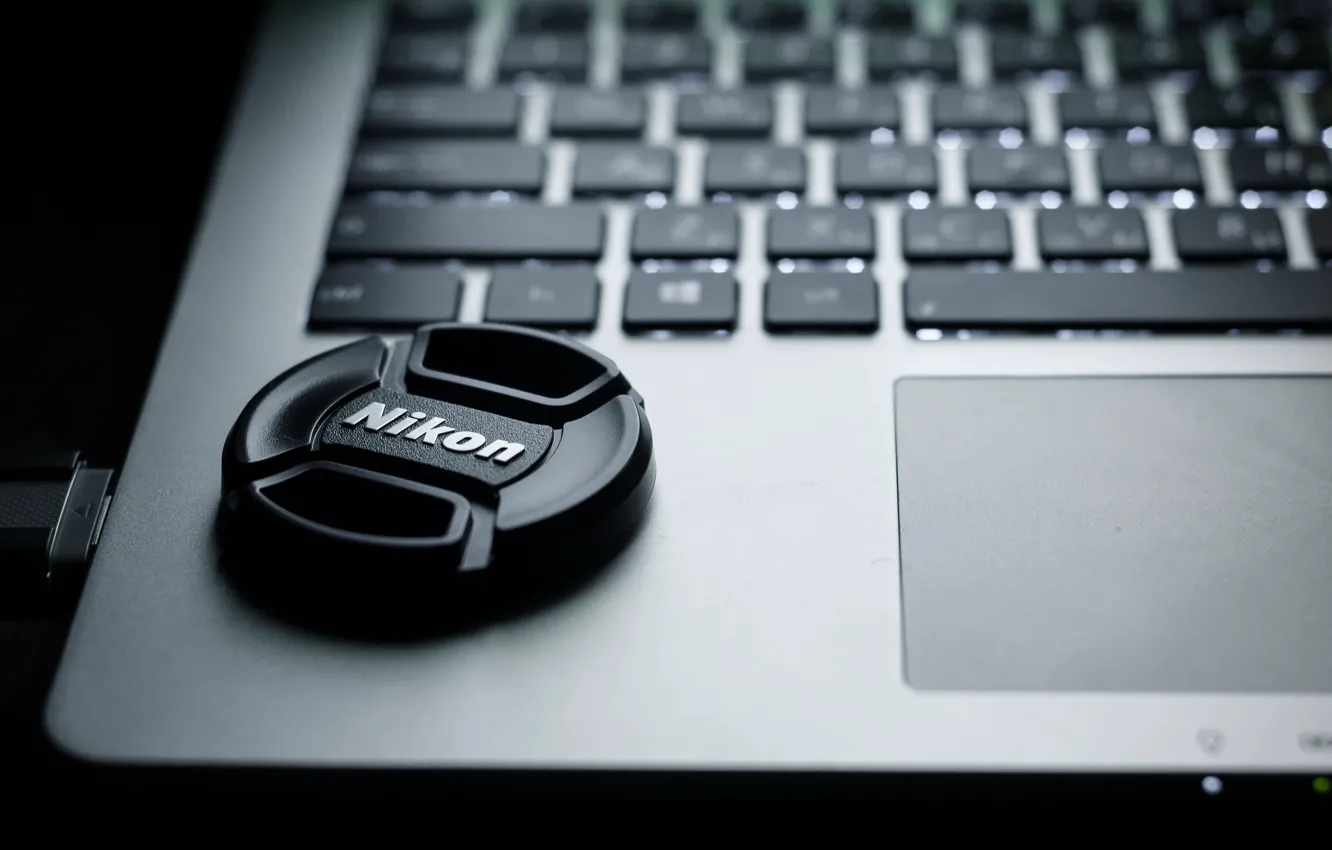 Фото обои компьютер, ночь, серый, чёрный, обои, клавиши, nikon, laptop