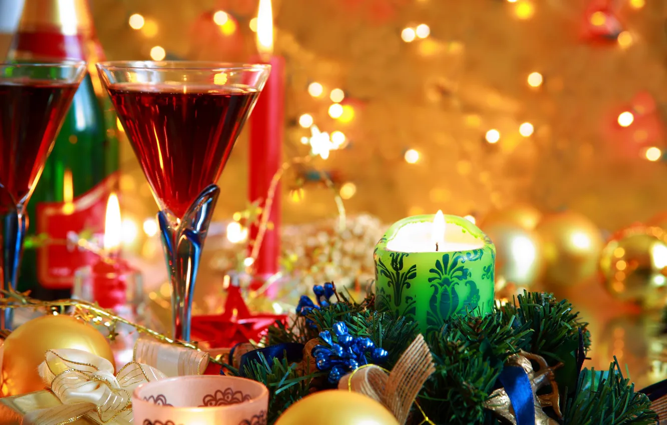 Фото обои шарики, праздник, Свечи, очки, Новый год, шампанское