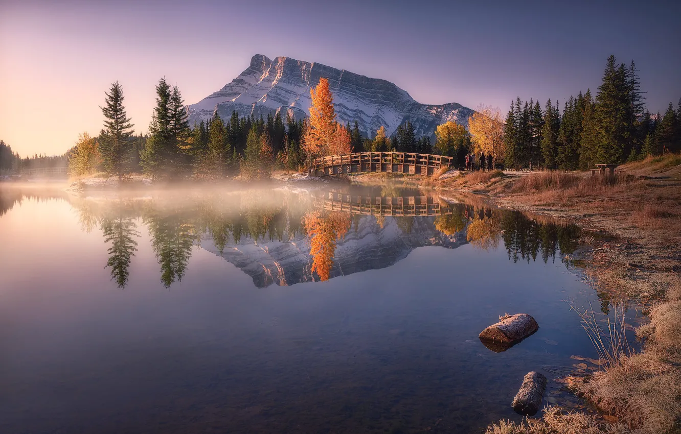 Фото обои осень, деревья, горы, мост, озеро, отражение, Канада, Альберта