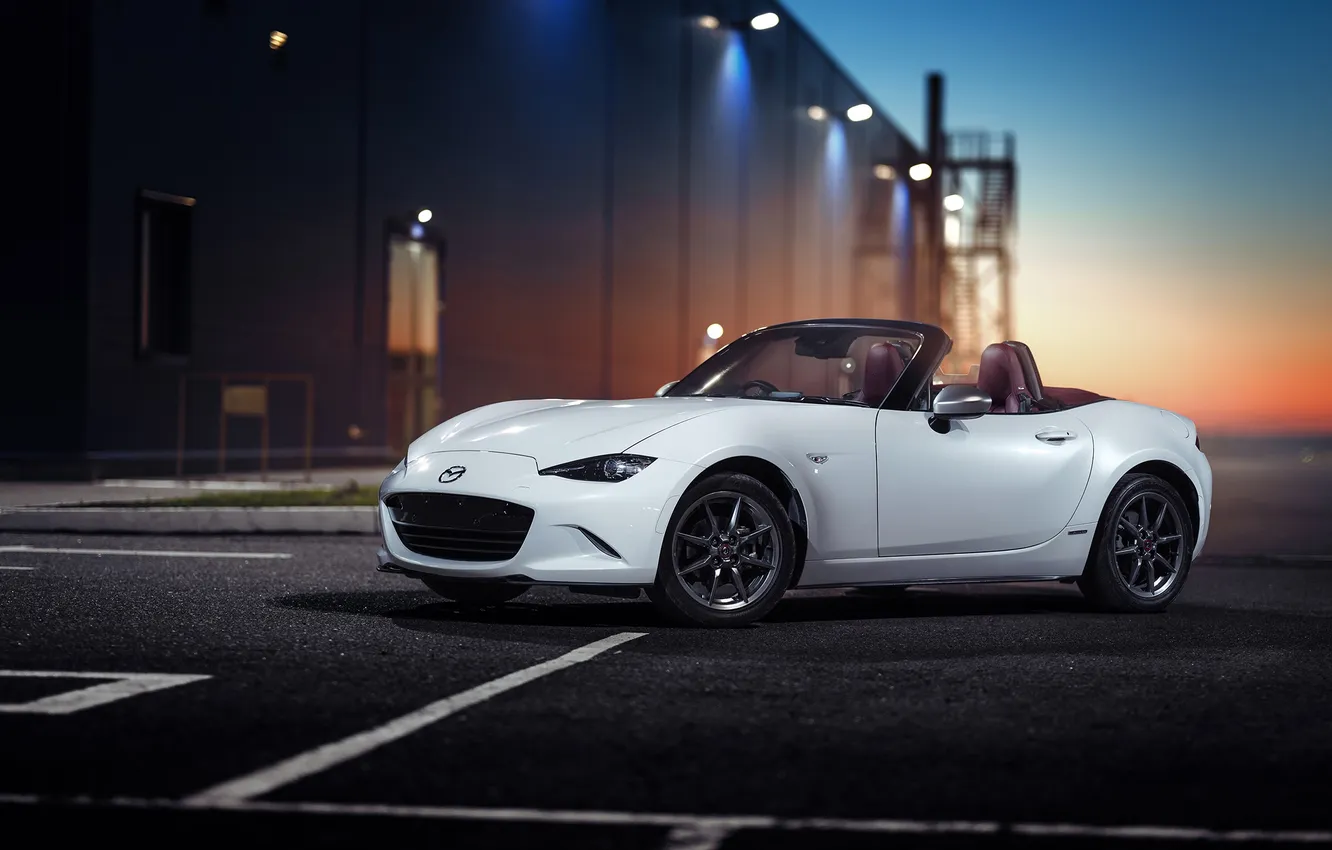 Фото обои дорога, родстер, площадка, Mazda mx-5