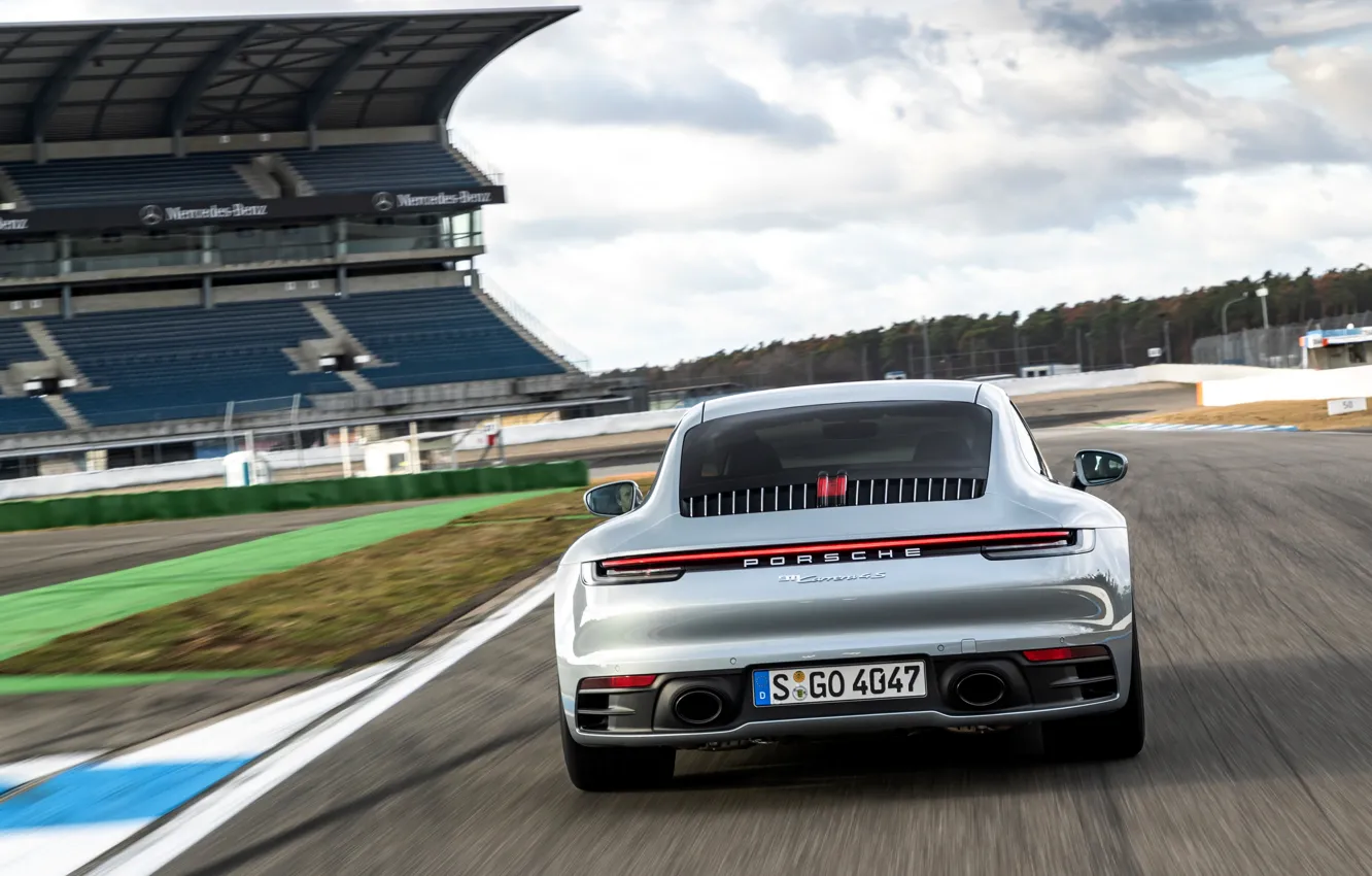 Фото обои купе, трасса, 911, Porsche, Carrera 4S, 992, 2019, замедление