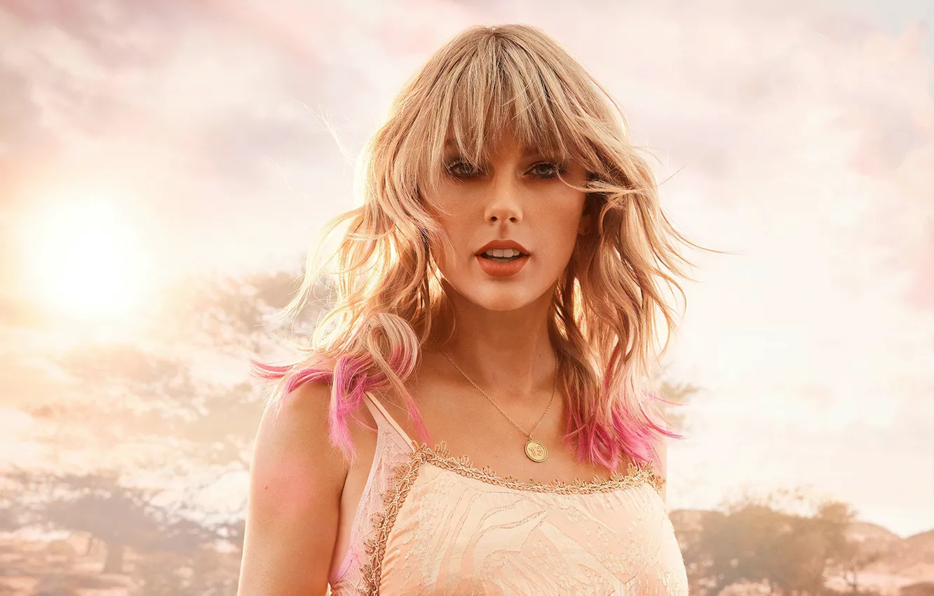 Фото обои взгляд, девушка, лицо, волосы, блузка, Taylor Swift, цепочка