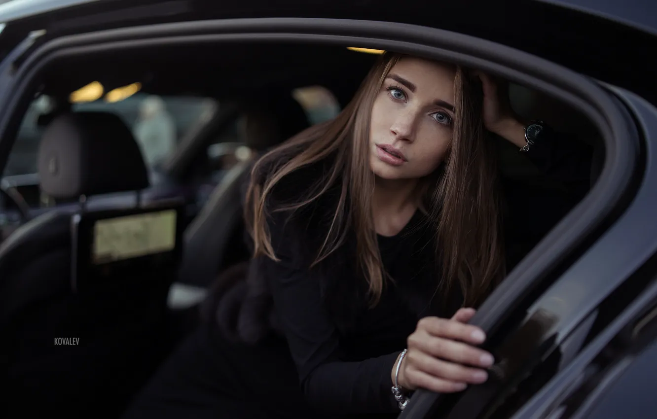 Фото обои машина, взгляд, девушка, поза, Волосы, Артем Ковалев