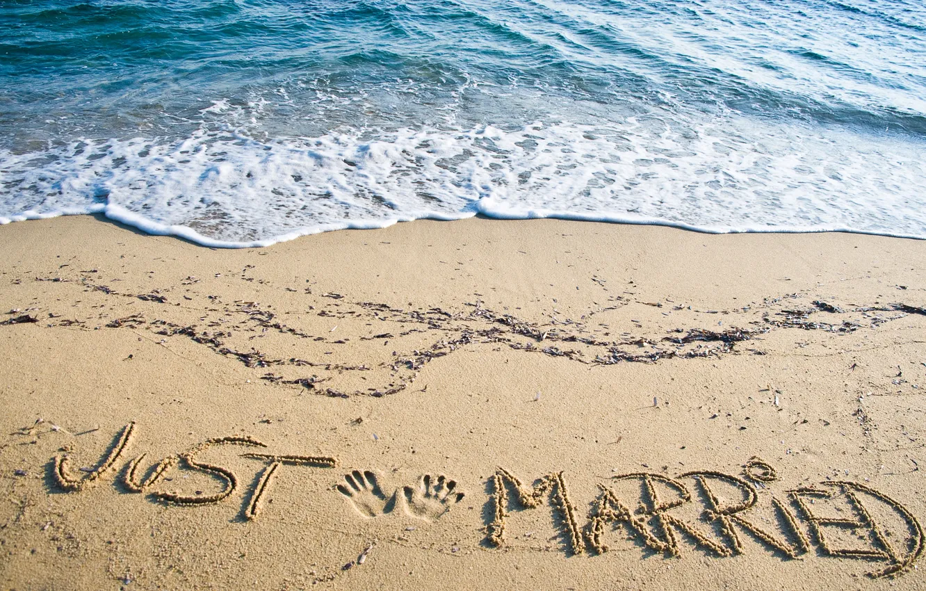 Фото обои песок, море, пляж, beach, sea, sand, just married