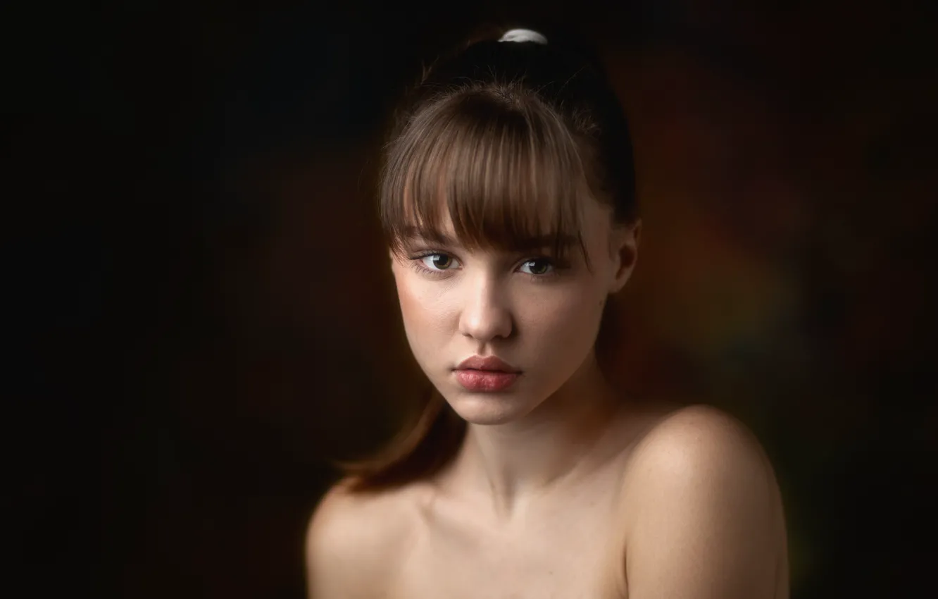 Фото обои портрет, красивая девушка, очарование, Дарья, обнаженный плечи, Виктор aka kmzer