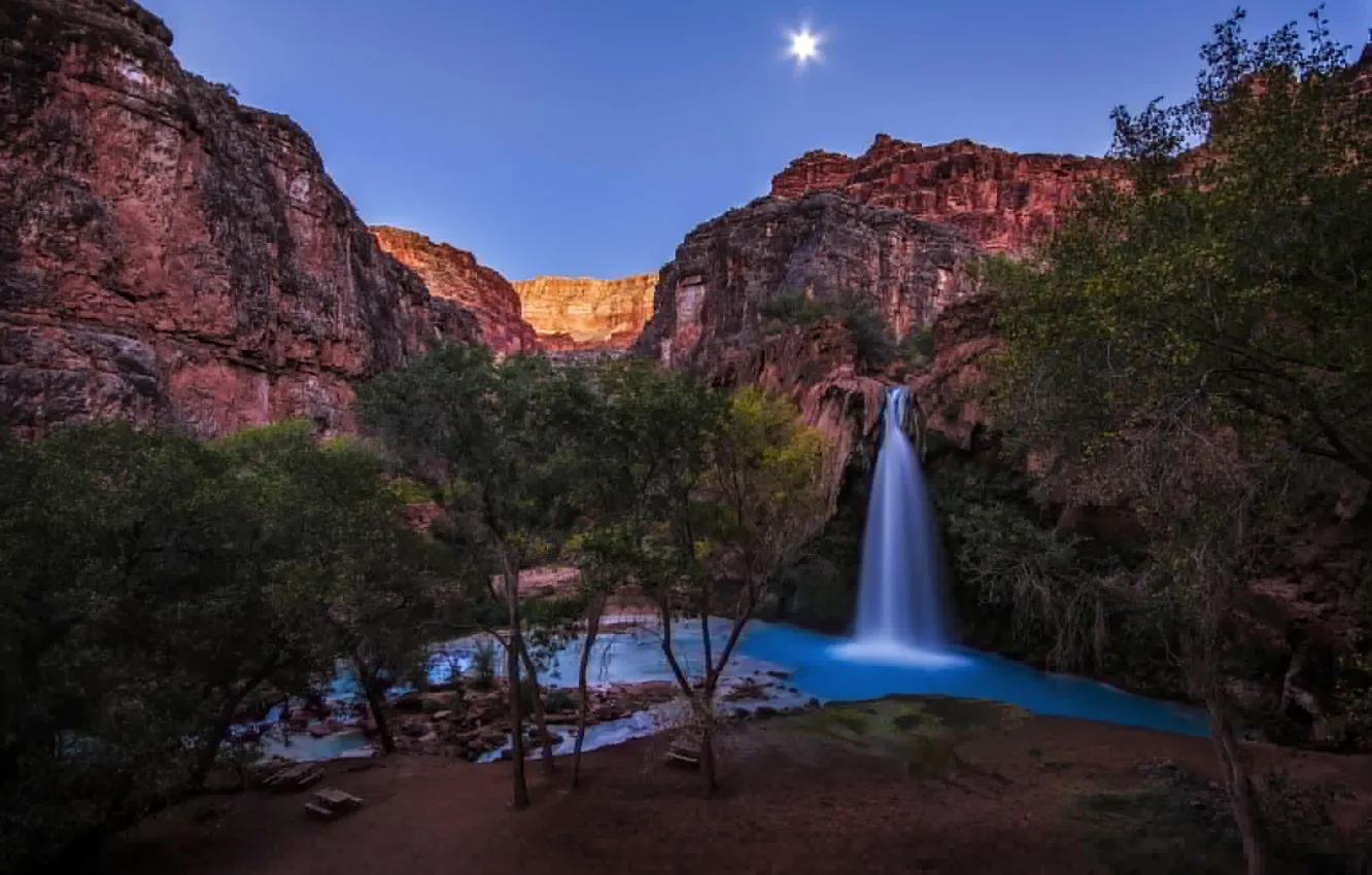 Фото обои Arizona, rocks, waterfall, Grand Canyon, sandstone, full moon, Havasupai Reservation, Havasu Falls