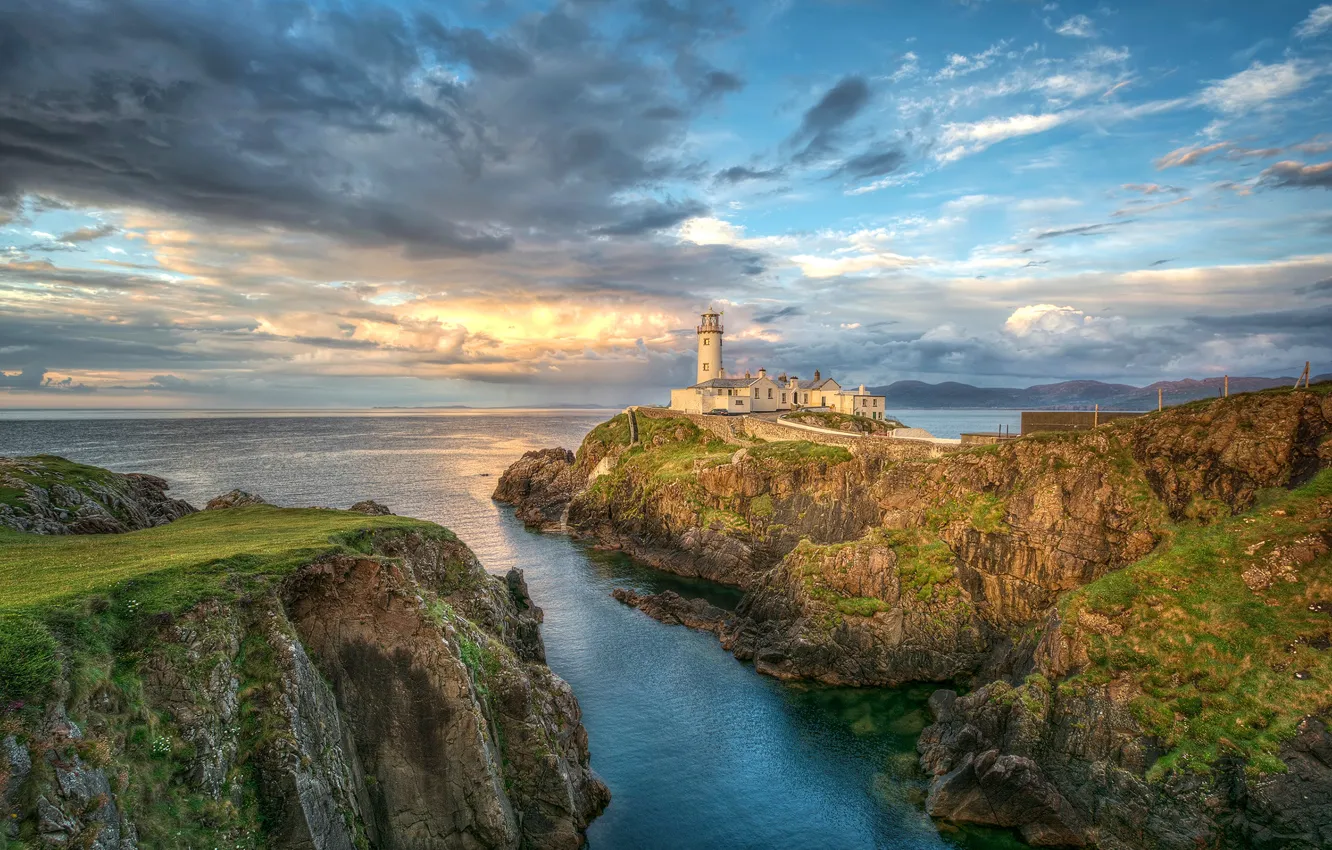 Фото обои море, небо, скалы, побережье, маяк, Ирландия, Fanad Lighthouse