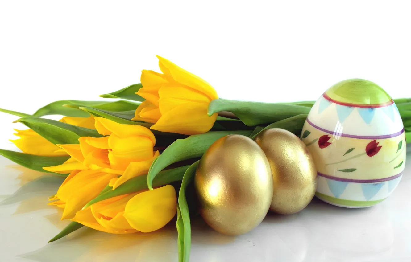 Фото обои яйца, желтые, Пасха, тюльпаны