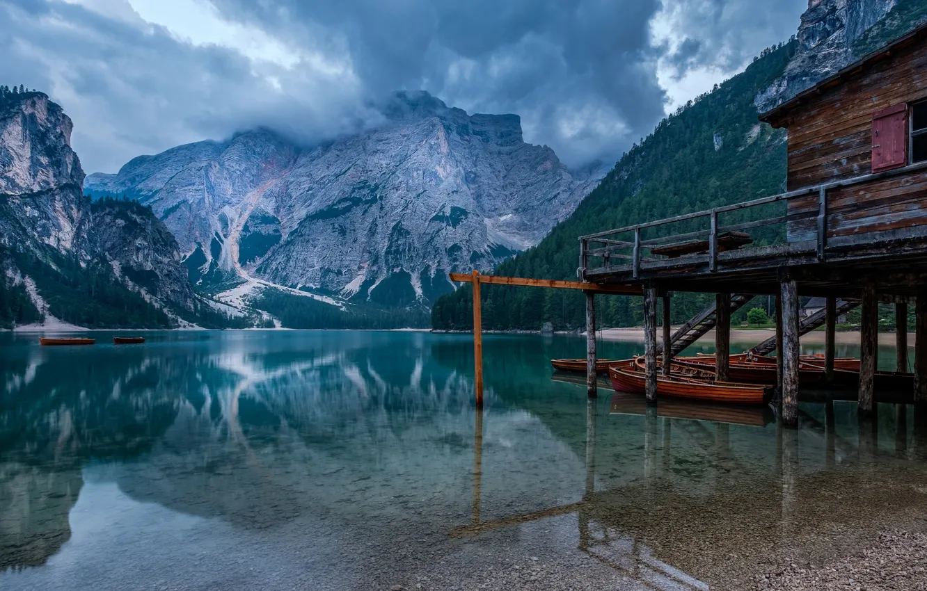 Фото обои горы, озеро, Италия, Южный Тироль, Lago di Braies, озеро Брайес