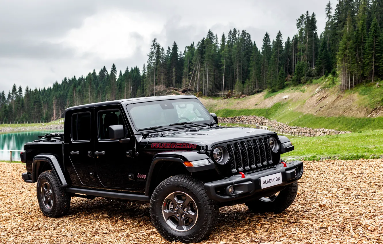 Фото обои чёрный, внедорожник, пикап, Gladiator, 4x4, Jeep, Rubicon, у водоёма