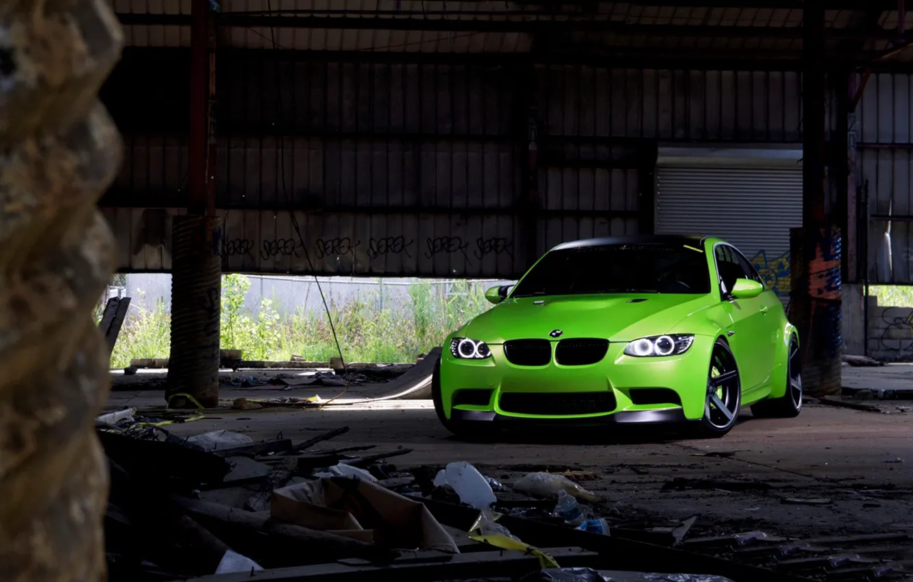 Фото обои зеленый, green, купе, BMW, БМВ, передок, e92, дневной свет