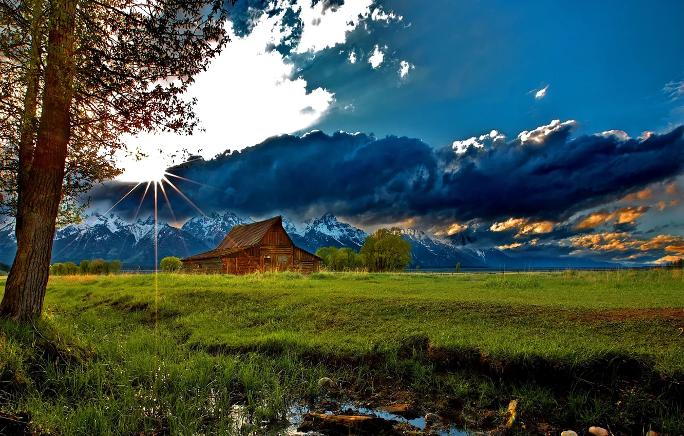 Фото обои трава, облака, снег, деревья, пейзаж, горы, природа, домик