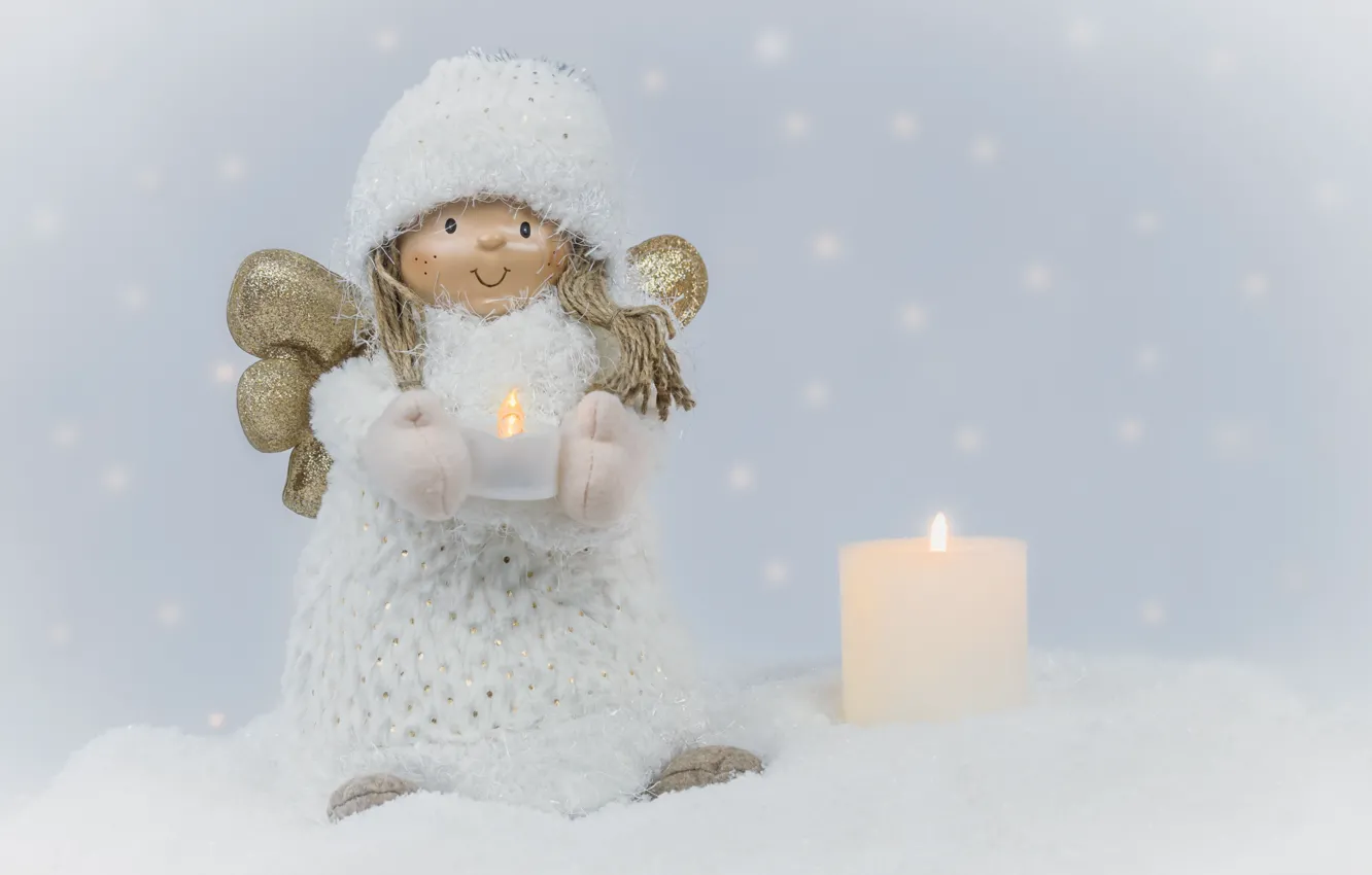 Фото обои снег, праздник, игрушка, свеча, Рождество, Новый год, фигурка, ангелочек