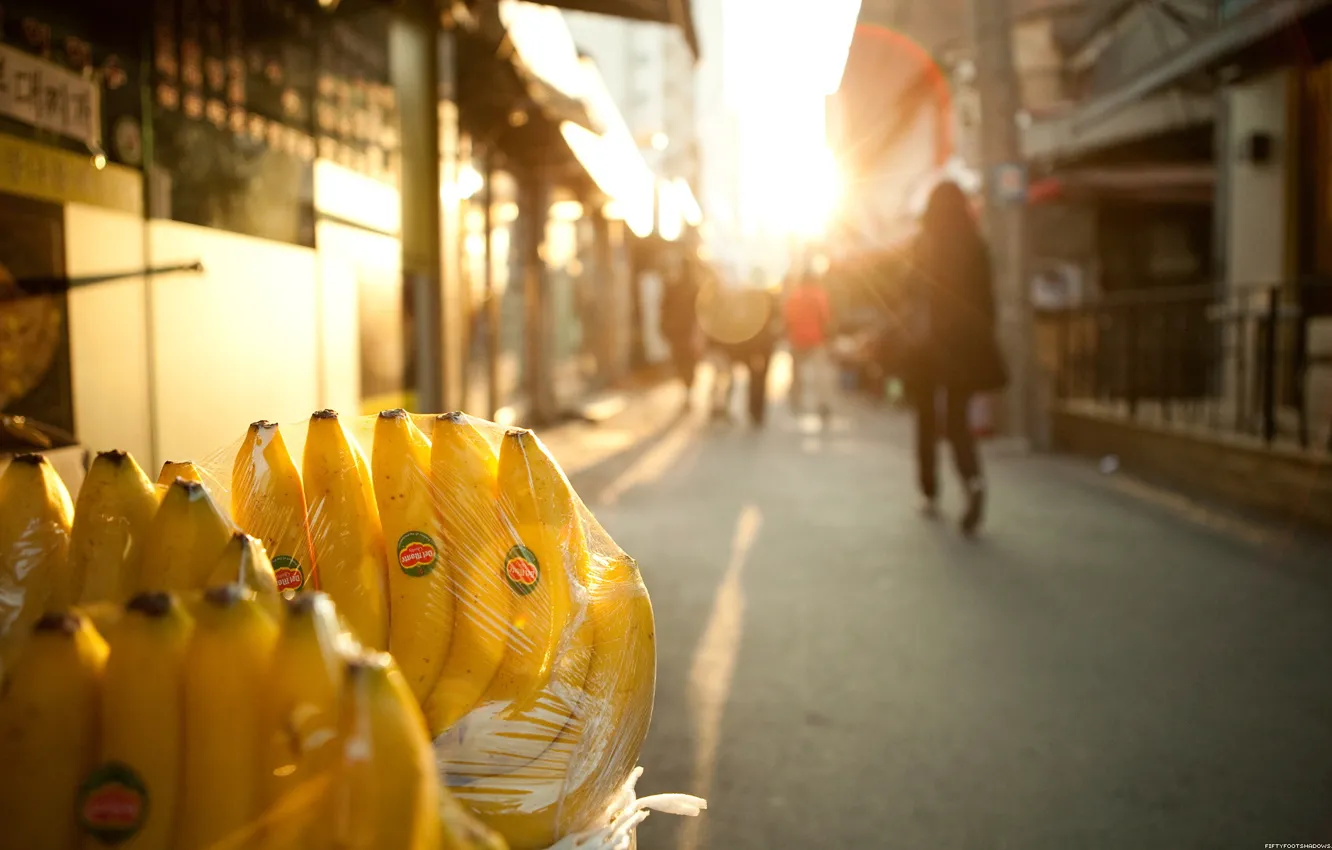 Фото обои свет, улица, бананы