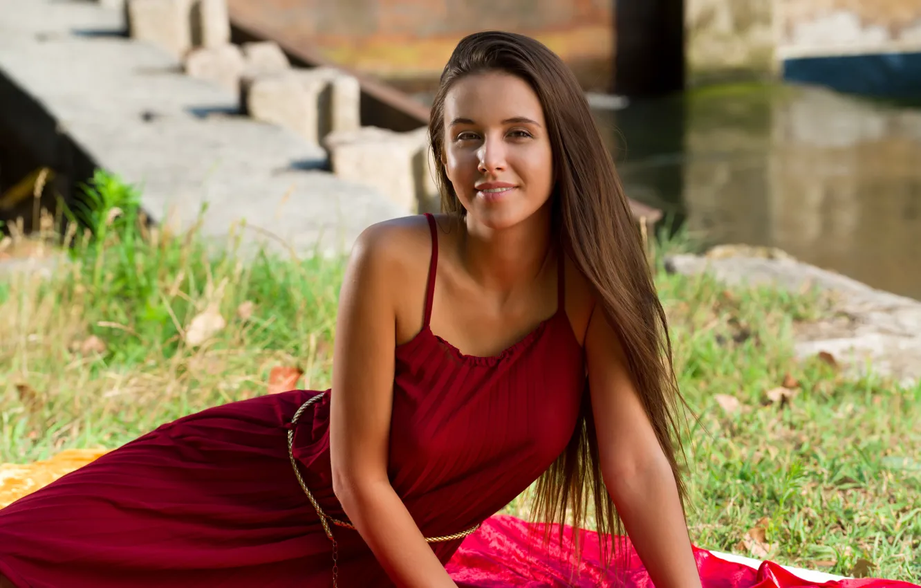 Фото обои hot girl, model, sexy woman, photoshoot, posing, red dress, beautiful face, outdoors