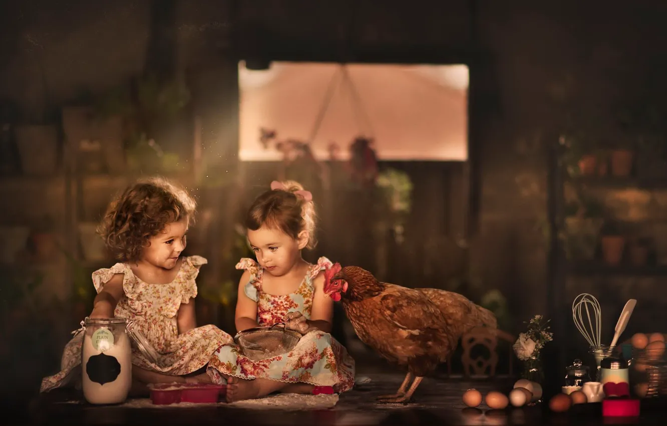 Фото обои девочки, курица, кухня