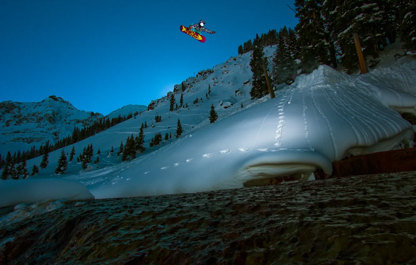 Фото обои snowboard, mountain, snow, snowboarding
